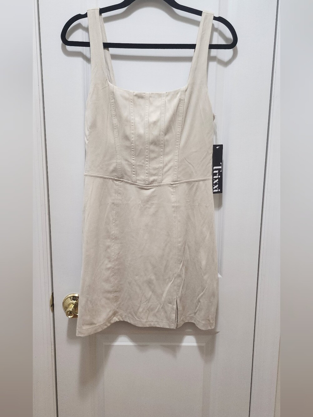 Trixxi Women's Cream Velvet Fabric Square Neck Sleeveless Mini Dress Size L NWT